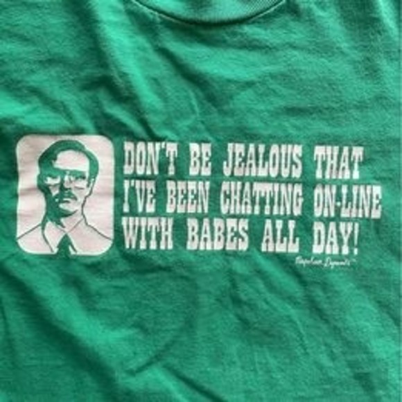 2005 Medium Napoleon Dynamite Movie Shirt - Kip: Chatting On-line w/ Babes - Picture 1 of 3